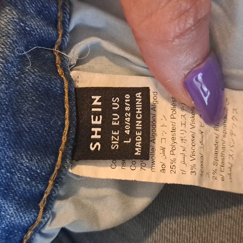 3PC BUNDLE WITH JEANS AND 2 BLOUSES - Picture 6 of 11